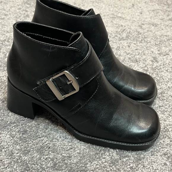 Bass Black Leather Ankle Boots - Picture 1 of 8